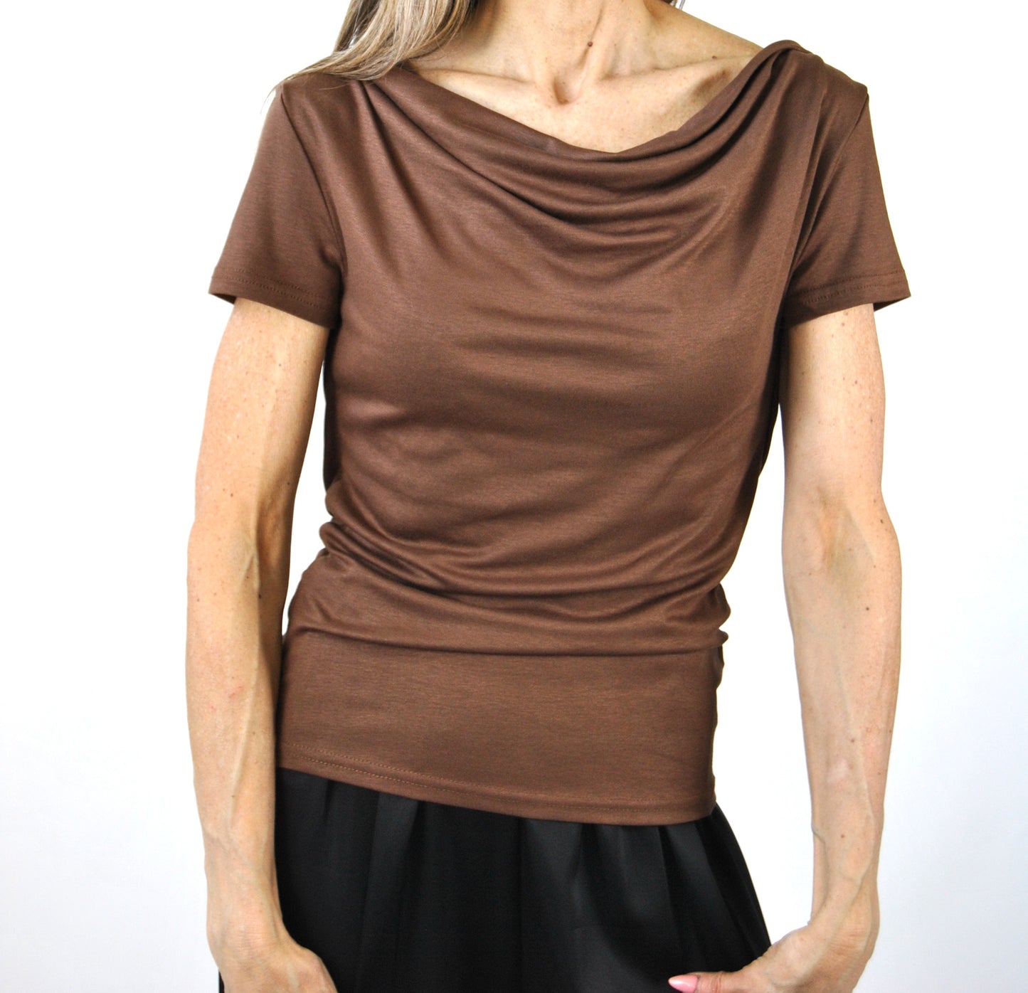 t-shirt con pizzo