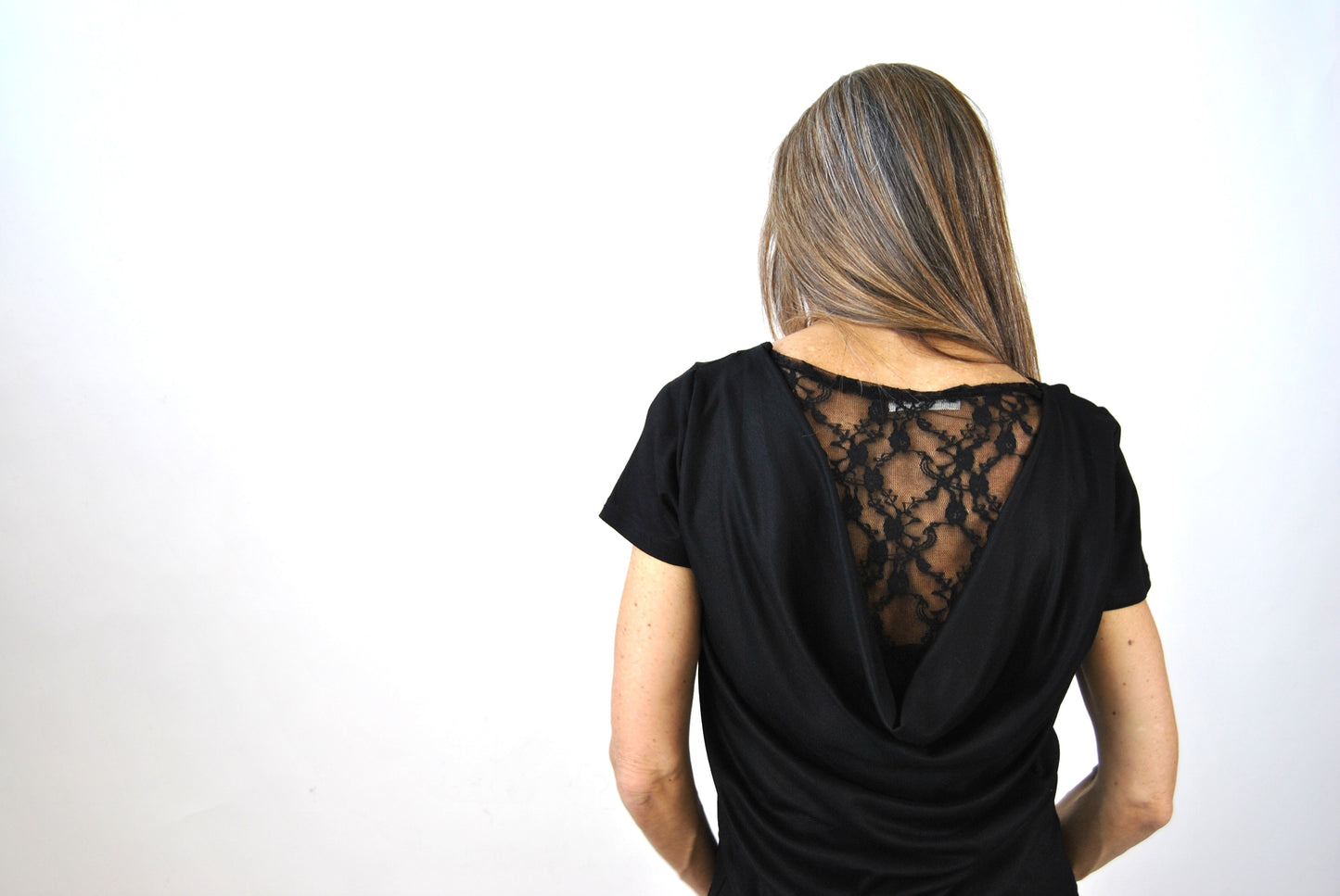 t-shirt con pizzo